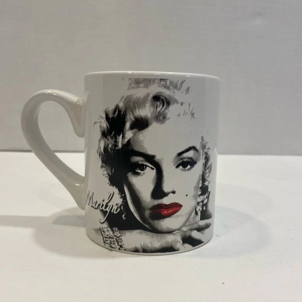 Radio Days 2011 Marilyn Monroe 16 Oz. White Coffee mug cup